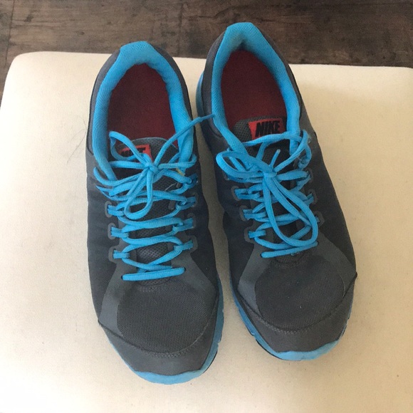 Nike Other - Nike tennis shoes